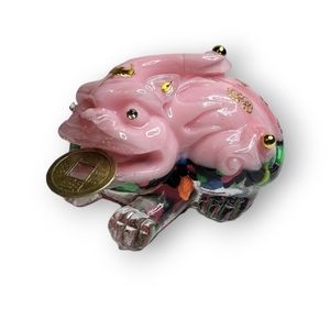 Pixiu Wealth Prosperity Statue to attract wealth and good luck. Feng Shui.